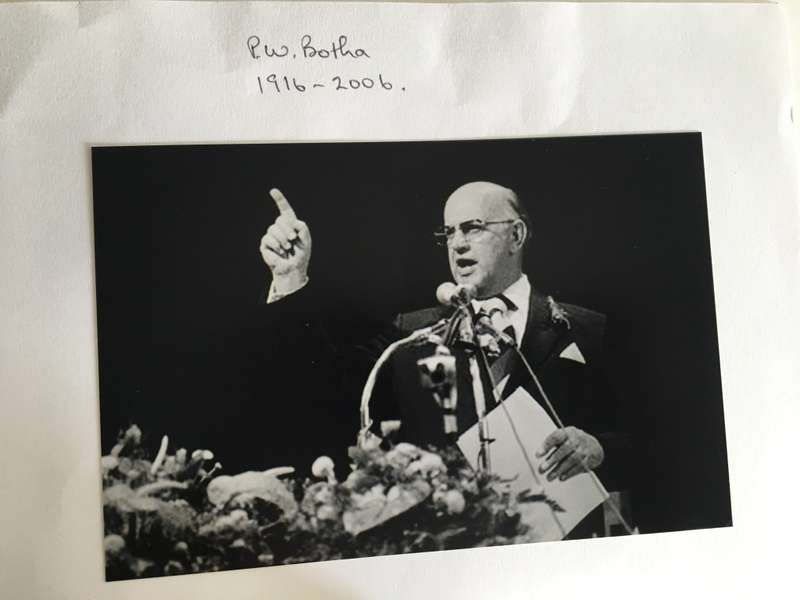 LOVELY  SIGNED PRESIDENTIAL  CARD OF FORMER PRESIDENT PW BOTHA  AND PRESS PHOTO