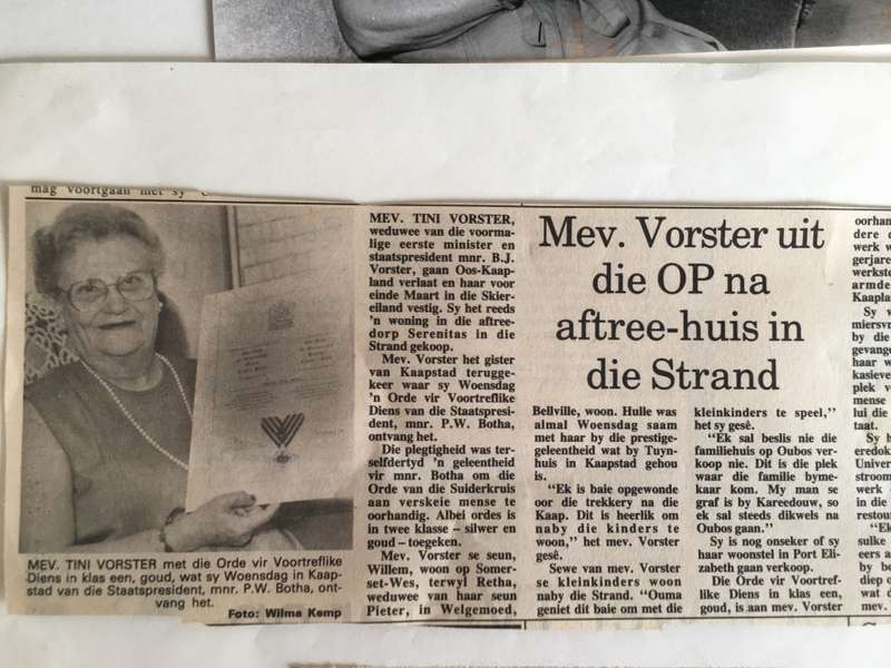 LOVELY VINTAGE SIGNATURE OF FORMER WIFE OF PRESIDENT VORSTER  AND PRESS PHOTOGRAPH