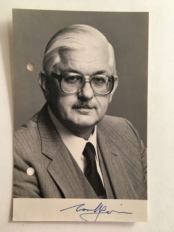 LOVELY AUTOGRAPHED  PHOTO OF FORMER MINISTER  - G. VAN VILJOEN - 1985 AND LETTER