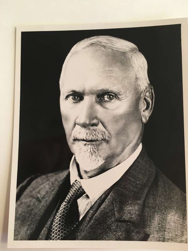 LOVELY POSTCARD AND PHOTO OF FORMER PRESIDENT - JAN SMUTS
