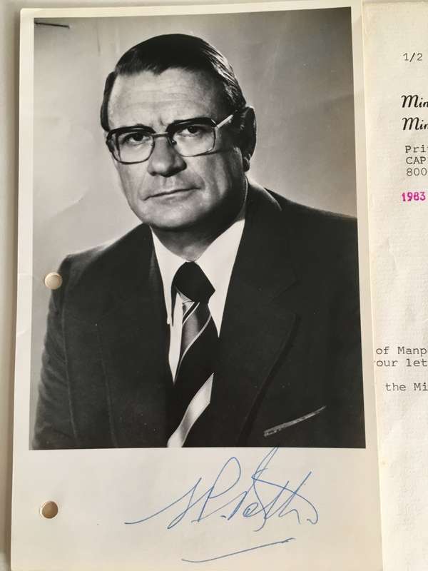 LOVELY VINTAGE  AUTOGRAPH OF FORMER MINISTER OF MANPOWER S.P. BOTHA  - 1983