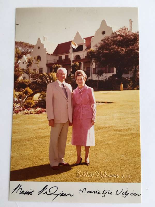 LOVELY AUTOGRAPHED PHOTO OF FORMER PRESIDENT MARAIS VILJOEN AND MRS VILJOEN