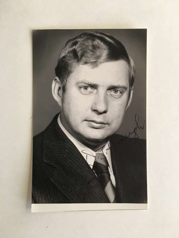 VINTAGE AUTOGRAPH OF FORMER ADMINISTRATOR-GENERAL