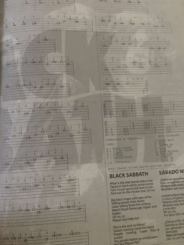 MUSIC BOOK  - BLACK SABBATH