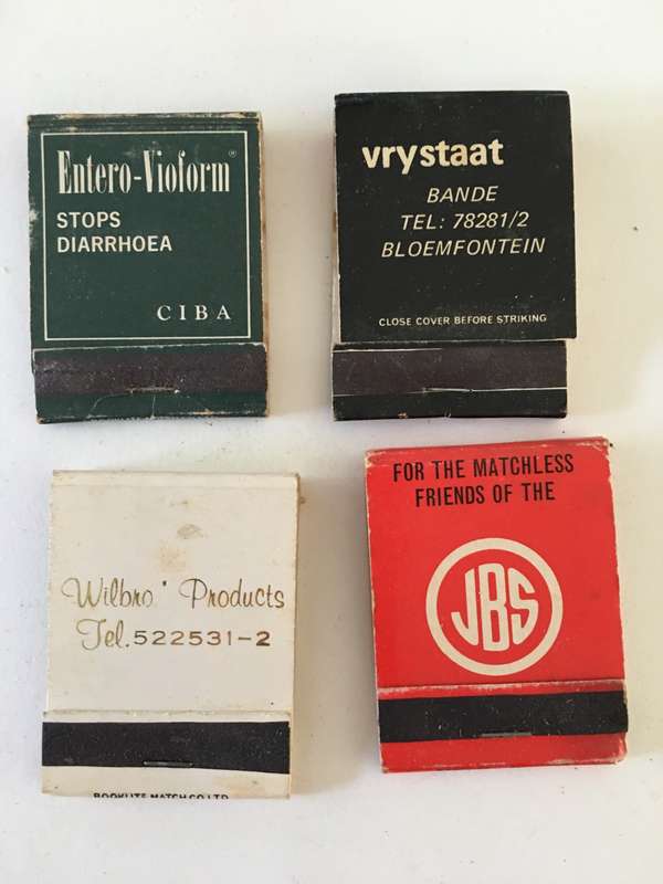 4 VINTAGE MATCH BOOKS MATCHES IN