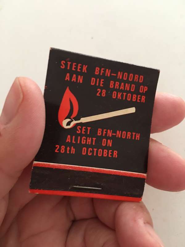 VINTAGE MATCH BOOK WITH MATCHES