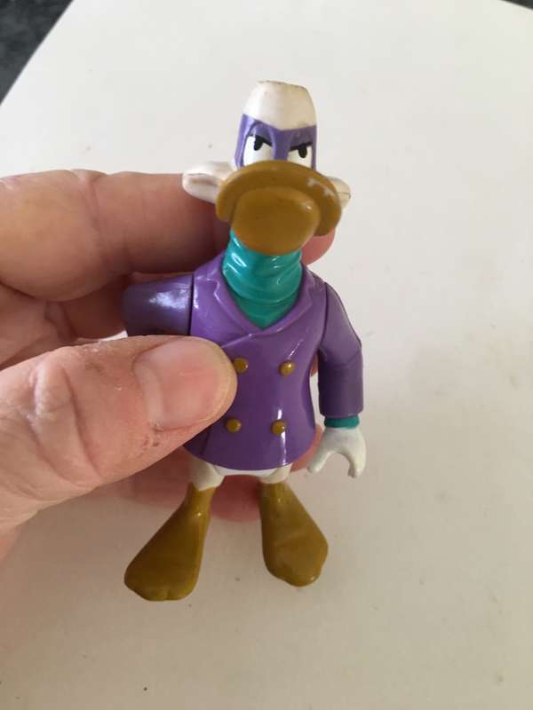VINTAGE TOY FIGURE  DONALD DUCK HAT MISSING PVC
