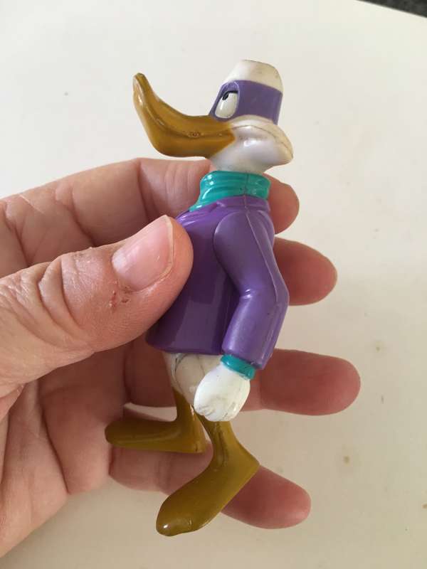 VINTAGE TOY FIGURE  DONALD DUCK HAT MISSING PVC