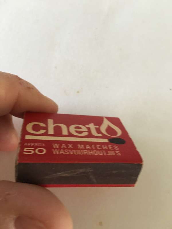 VINTAGE BOX OF MATCHES WITH MATCHES