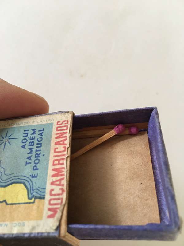 VINTAGE MATCH BOX WITH 2 MATCHES