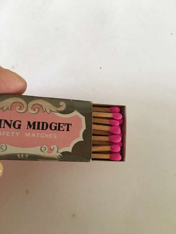VINTAGE MATCH BOX WITH MATCHES