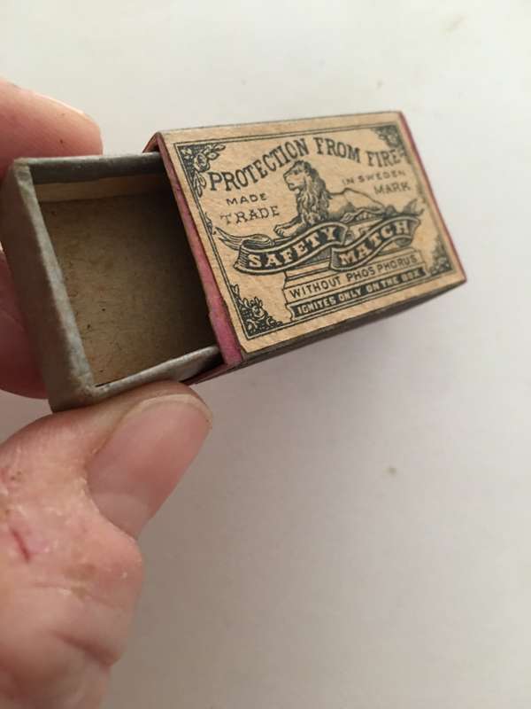 VINTAGE MATCH BOX EMPTY