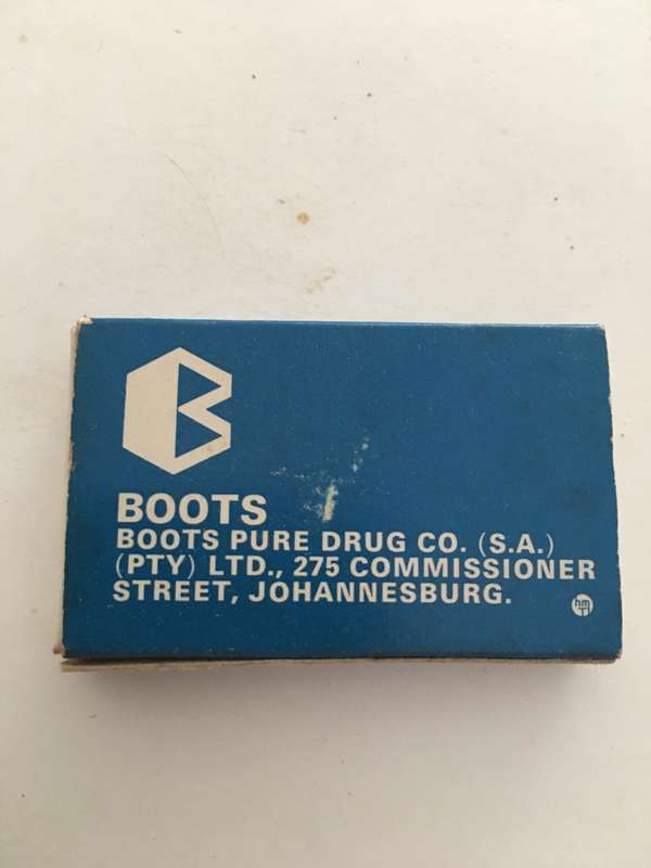 VINTAGE MATCH BOX WITH MATCHES