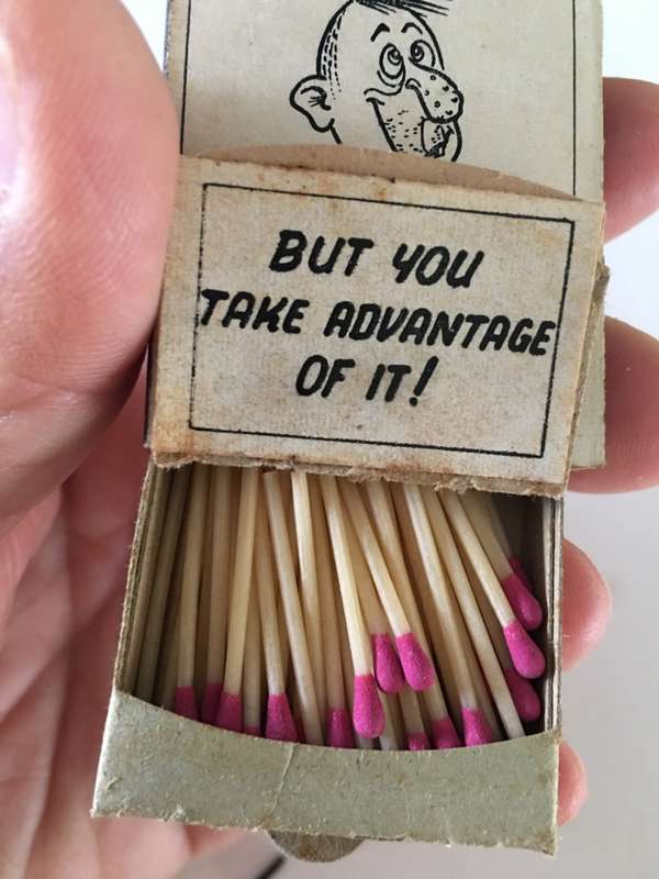 VINTAGE MATCHBOOK WITH MATCHES