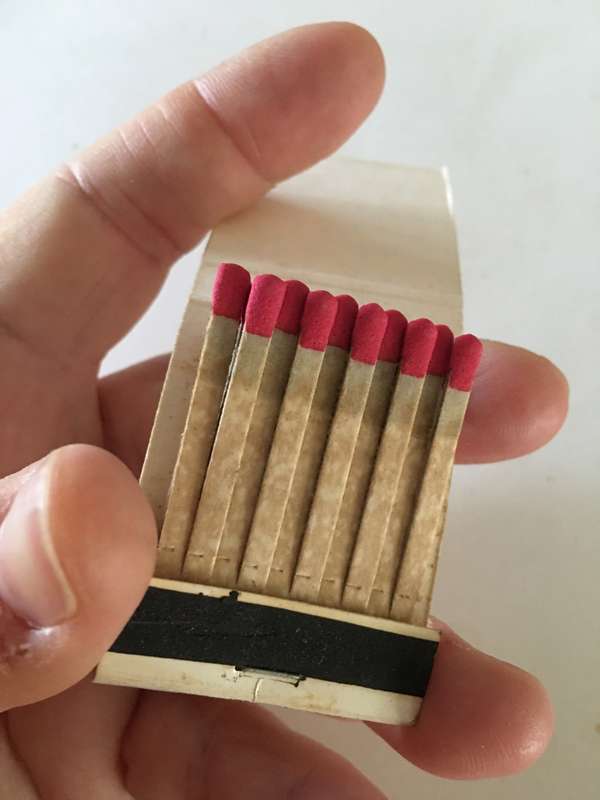 VINTAGE MATCH BOOK WITH MATCHES