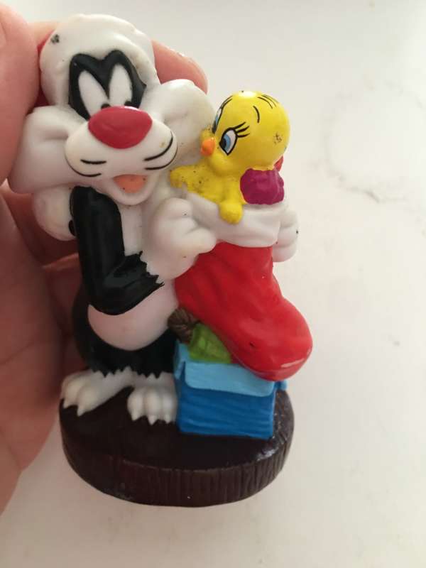 VINTAGE LOONEY TUNES PVC SYLVESTOR  AND TWEETY FIGURINE - 1999