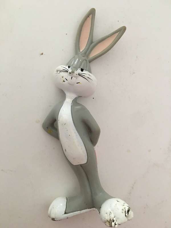 VINTAGE LOONEY TUNES - BUGS BUNNY FIGURE WARNER BROTHERS PVC  TOES NEED TLC REDUCED
