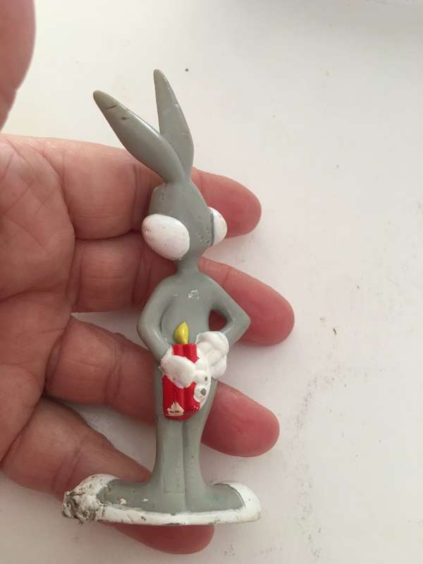 VINTAGE LOONEY TUNES - BUGS BUNNY FIGURE WARNER BROTHERS PVC  TOES NEED TLC REDUCED