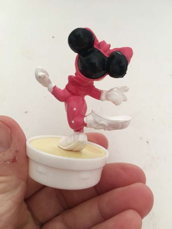 VINTAGE SMALL PVC DISNEY NESTLE MINNIE MOUSE FIGURE