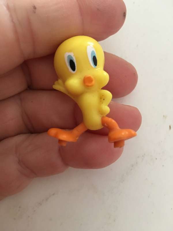 VINTAGE LOONEY TUNES TWEETY BIRD PVC FIGURE