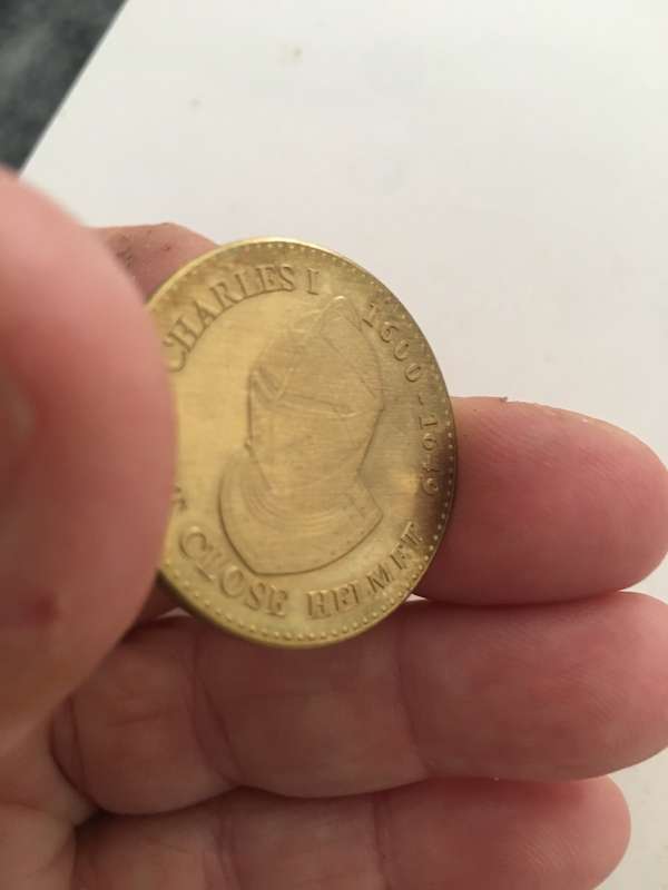 GREAT BRITAIN THE TOWER OF LONDON  TOKEN HELMET BRONZE COIN