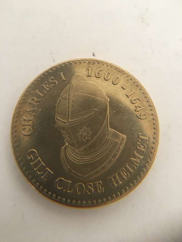 GREAT BRITAIN THE TOWER OF LONDON  TOKEN HELMET BRONZE COIN