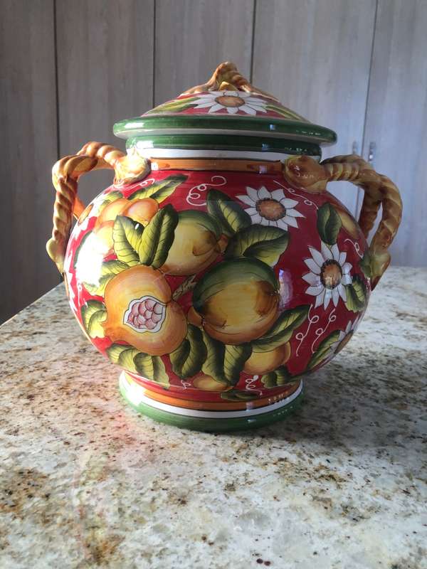 SHOWSTOPPING BRIGHTLY COLOURED CERAMIC POT