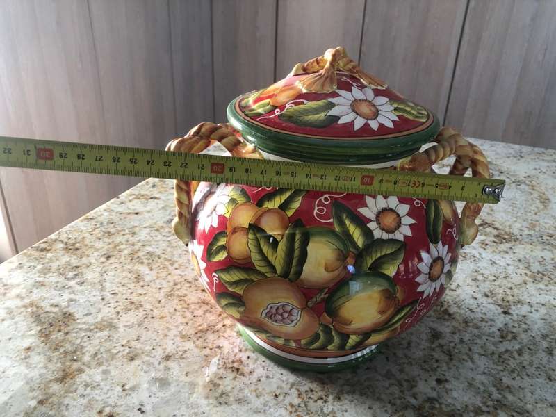 SHOWSTOPPING BRIGHTLY COLOURED CERAMIC POT