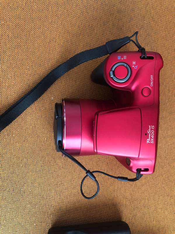 CANON POWERSHOT SX400IS CAMERA WITH LITIUM BATTERY AND CHARGER