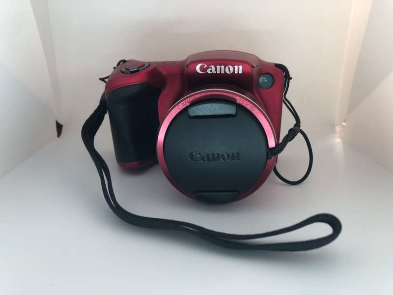 CANON POWERSHOT SX400IS CAMERA WITH LITIUM BATTERY AND CHARGER