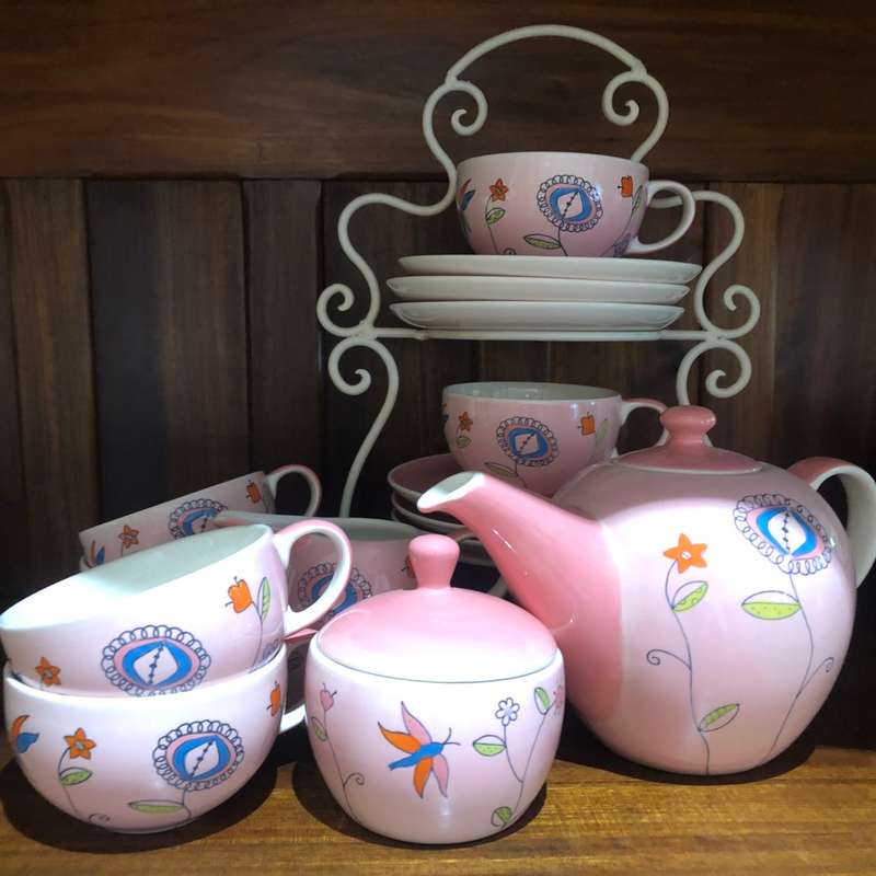 BEAUTIFUL FUN PINK BOHEMIAN FLOWER 15 PIECE TEA SET