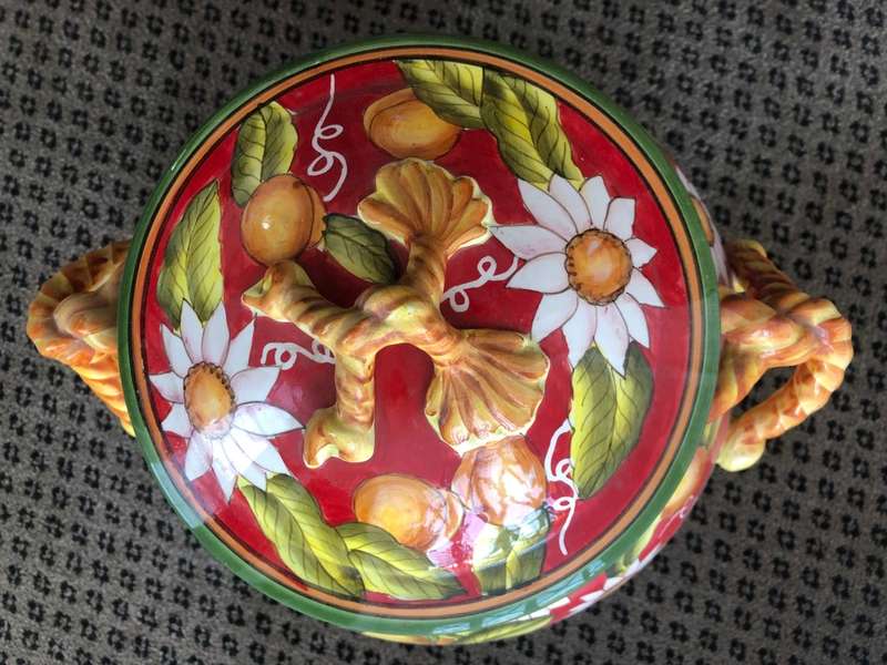SHOWSTOPPING BRIGHTLY COLOURED CERAMIC POT
