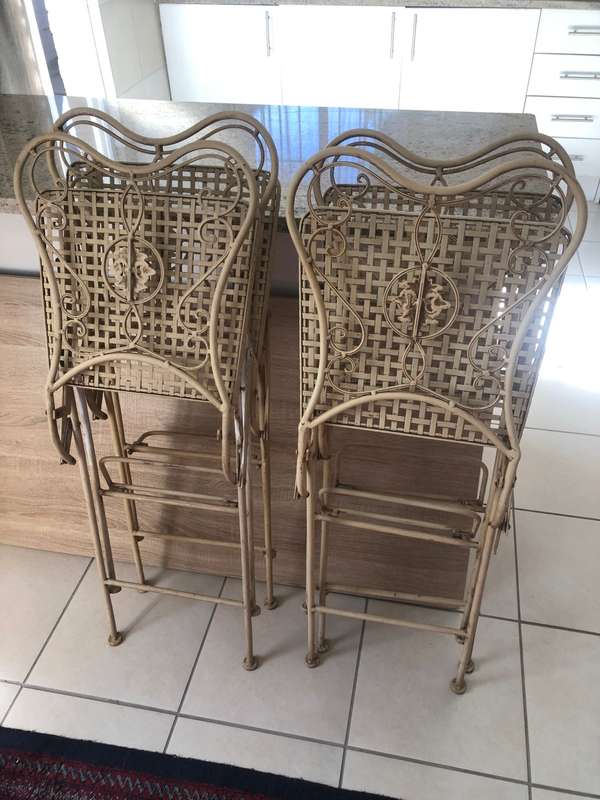 SET OF FOUR FOLDABLE IRON COUNTER/BAR CHAIRS FOR OUTSIDE OR INSIDE USE