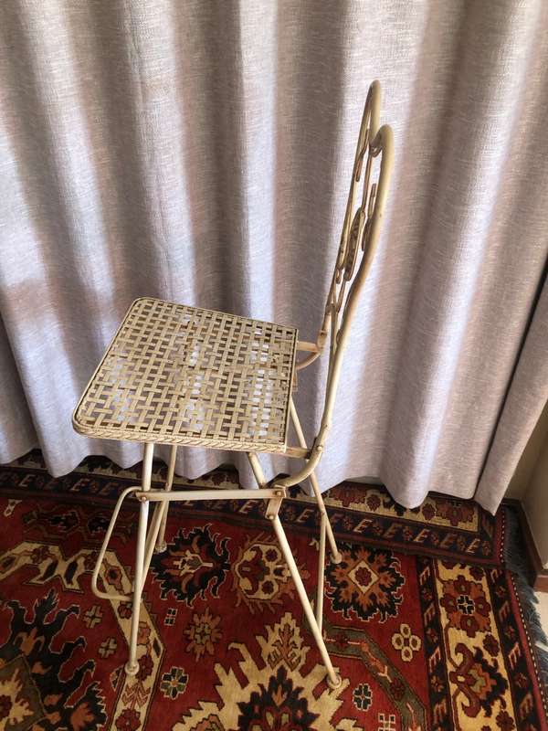 SET OF FOUR FOLDABLE IRON COUNTER/BAR CHAIRS FOR OUTSIDE OR INSIDE USE