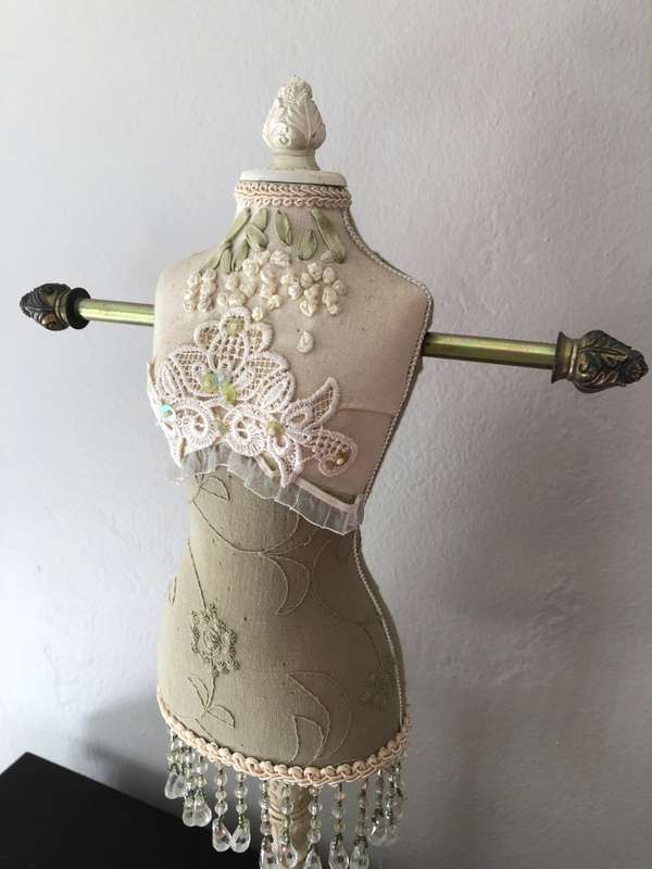 BEAUTIFULL BODICE JEWELERY STAND IN VERY GOOD CONDITION