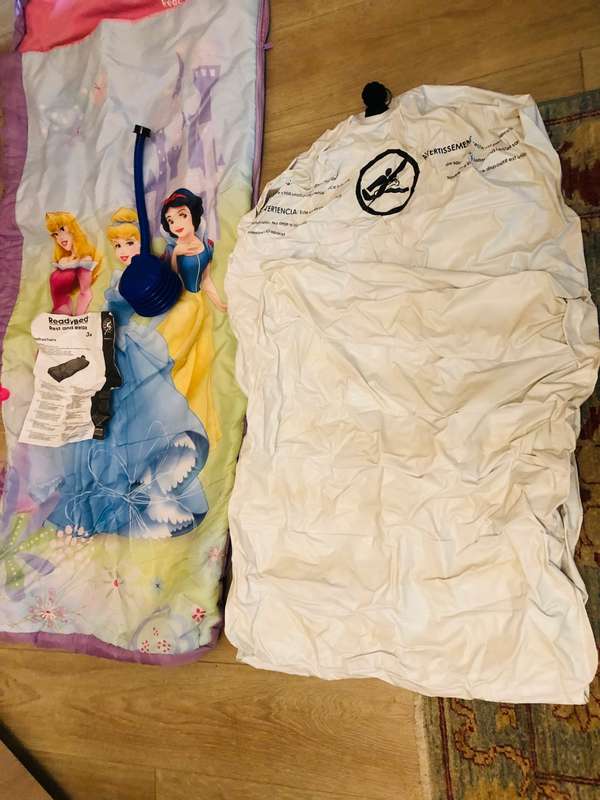 ALL-IN-ONE TODDLERS' DISNEY PRINCESSES READYBED IN VERY GOOD CONDITION.