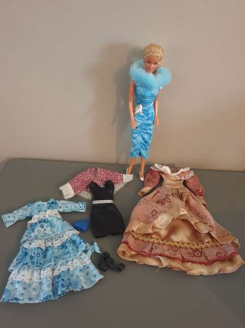 Barbie doll lot 4