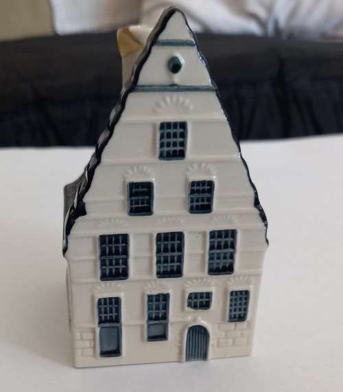 Blue Delft KLM Airlines BOLS Amsterdam Delft Bols Miniature House 35