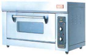 Bulk Auction 4 x Fridges, 1 x pizza oven and smeg free standing stove/oven