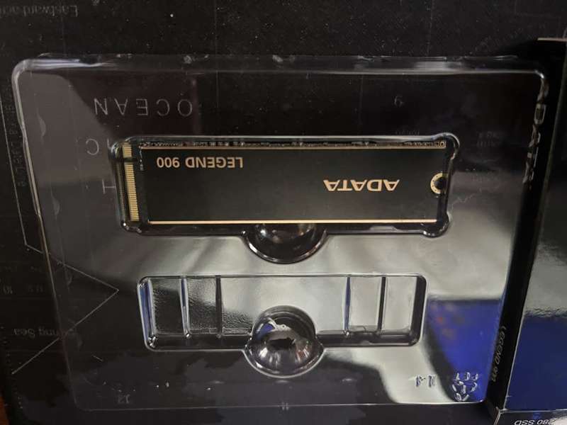 ADATA 1TB SSD Legend 900 PCIe Gen4x4 NVMe M.2 internal gaming SSD