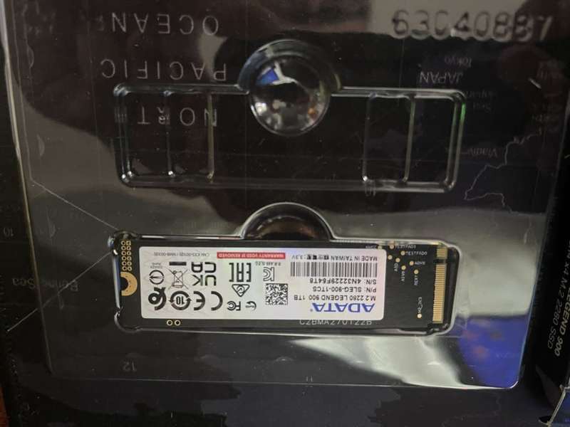 ADATA 1TB SSD Legend 900 PCIe Gen4x4 NVMe M.2 internal gaming SSD