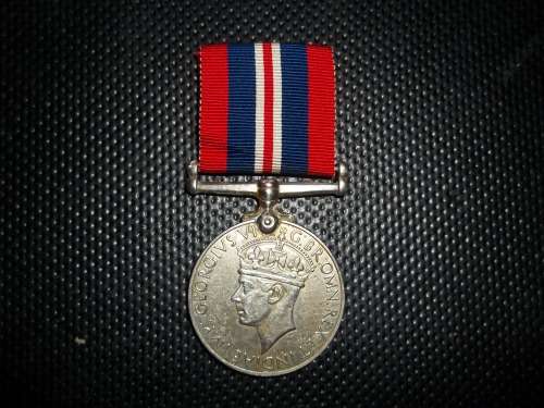 39/45 WAR MEDAL - 617139 T.B. BEETON