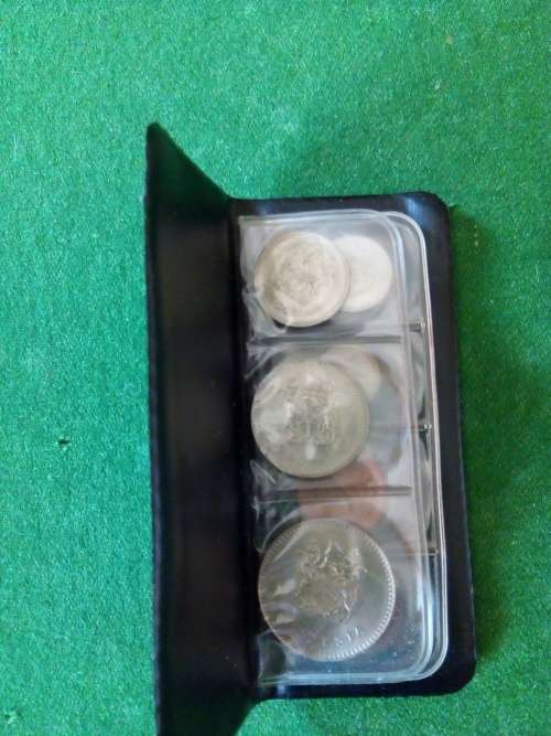 COINS OF RHODESIA COIN SET / SMALL FOLDER