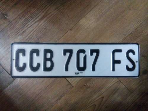 VINTAGE VEHICLE REGISTRATION NUMBER PLATE .