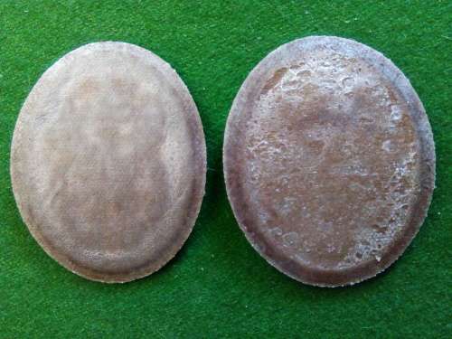 SANDF WO2 NUTRIA RANK PAIR (COLLAR) IRON ON - UNUSED