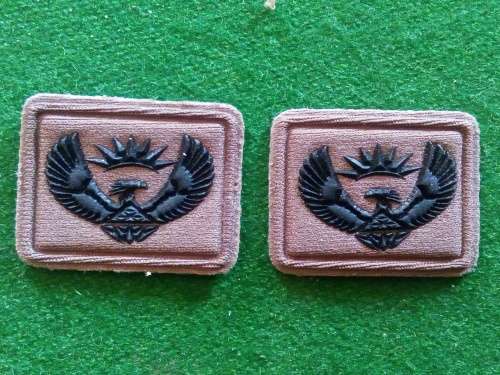SANDF MAJOR RANK PAIR .. COLLAR IRON ON .. NUTRIA