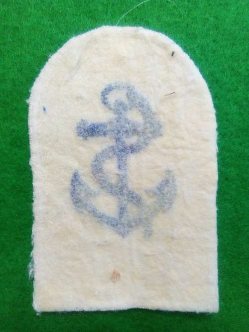 SADF .. SA NAVY LEADING SEAMAN RANK BADGE
