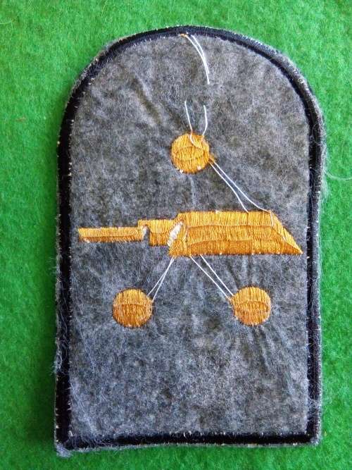 SADF .. SA NAVY LARGE TRADE BADGE ..ORDINANCE ARTIFICER  .. WINTER DRESS .. UNUSED