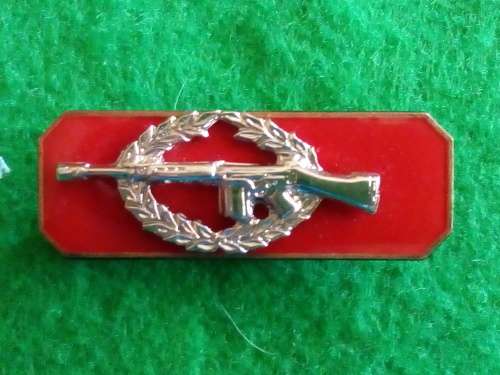 SADF .. SNIPER QUALIFICATION BADGE .. PINS INTACT