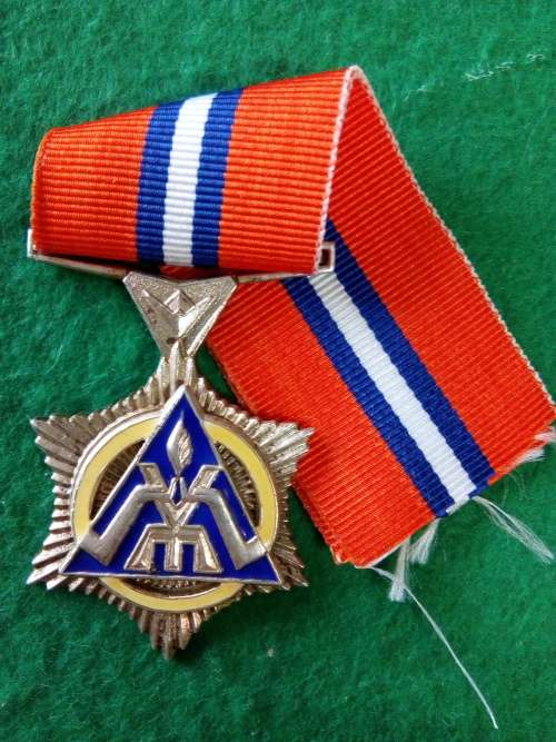 SA POLICE STAR FOR MERIT ... FULL SIZE .. UNNAMED (marked silver)